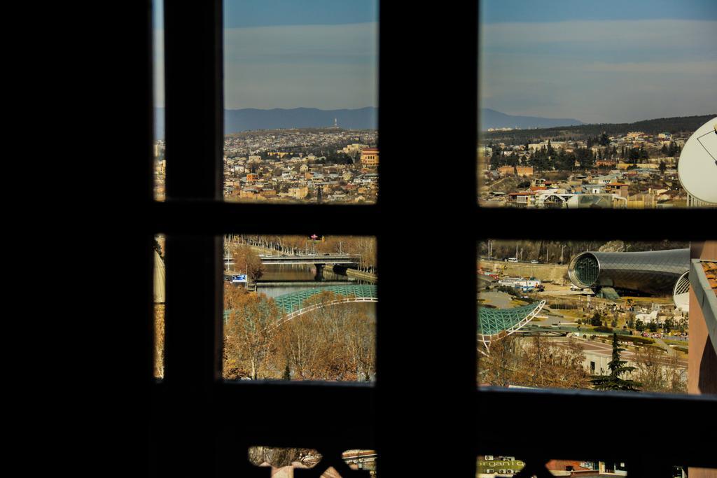 Hotel At Gomi 19 Tbilisi Exterior photo