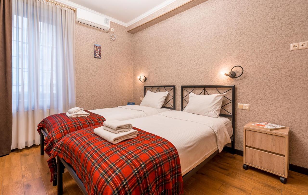 Hotel At Gomi 19 Tbilisi Exterior photo