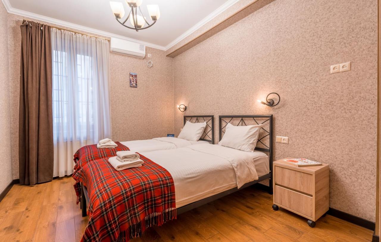 Hotel At Gomi 19 Tbilisi Exterior photo