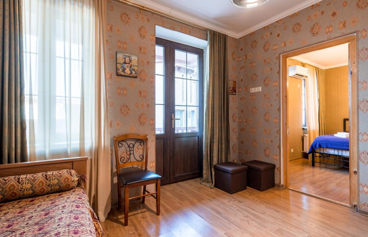 Hotel At Gomi 19 Tbilisi Exterior photo