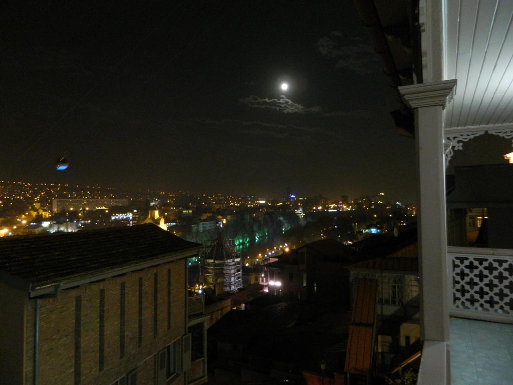 Hotel At Gomi 19 Tbilisi Exterior photo